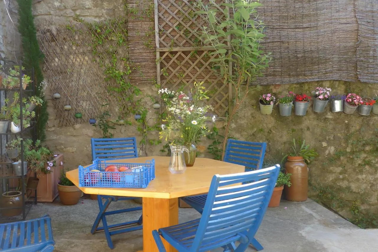 La Colline Bleue Bed & Breakfast Banne